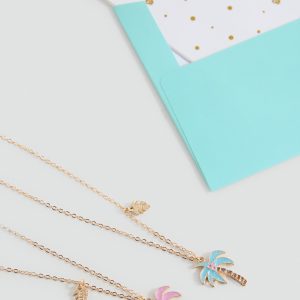 2 pack of necklaces