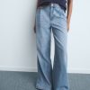Wide-leg pleated jeans