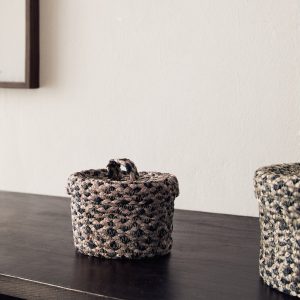 Small melange jute basket with small lid