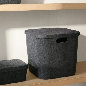 Square felt box with lid