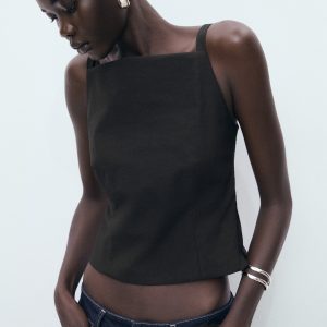 Top with bows on the back