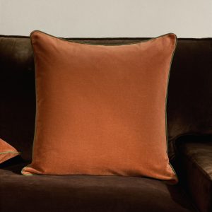Velvet cushion cover with contrasting piping 50x50 cm