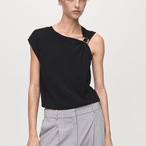 Short-sleeved sweater with metallic detail