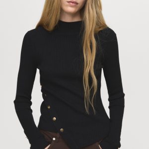 Asymmetrical sweater with buttons