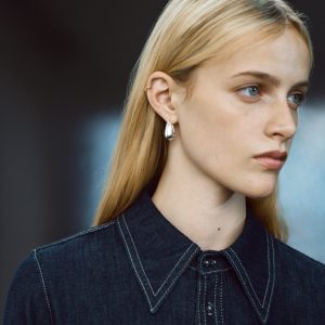 Volume hoop earrings