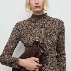 Heathered jersey with a Perkins collar