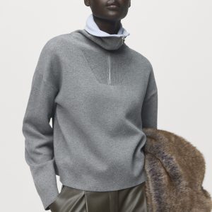 Turtleneck sweater with zip