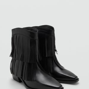 Leather ankle boot with fringe heel
