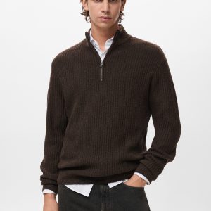 Ribbed sweater with zip neck