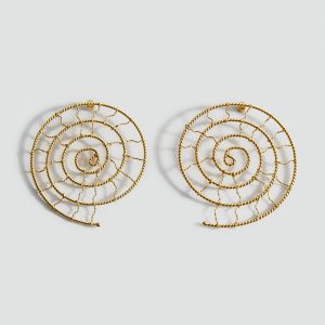 Shell design earrings