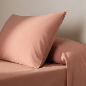 Two washed cotton pillowcases with ties 50x75 cm