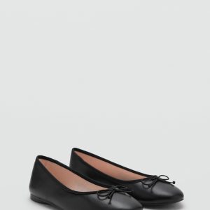 Ballet flats with bows