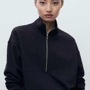 Turtleneck sweatshirt with zip