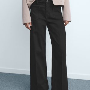 Wide-leg jeans with pockets