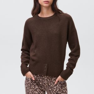 Buttons detail knit sweater