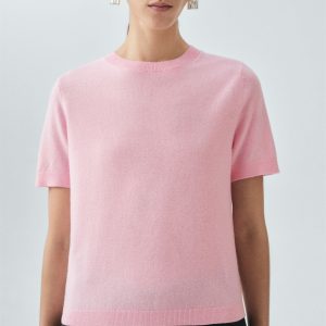 Short-sleeved wool sweater
