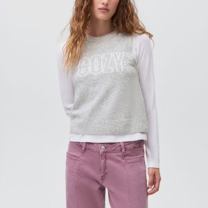 Embroidered knitted vest