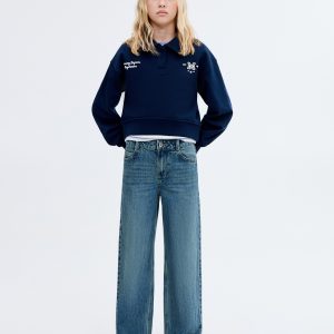 Wide leg jeans with turned-up hem
