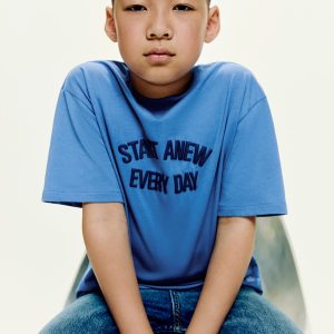 Embossed design T-shirt