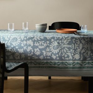 Printed canvas tablecloth for 2 to 4 diners