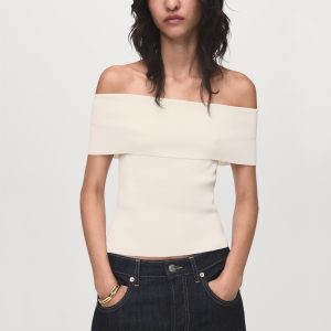Strapless knitted top