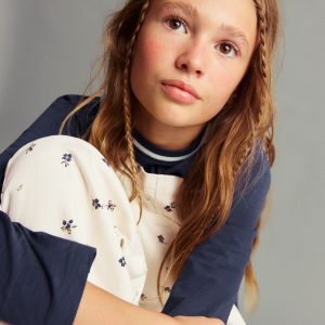 Contrast neck t-shirt