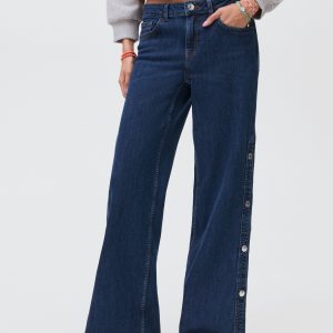 Wide leg jeans with cut-out