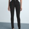 Mid-rise skinny jeans