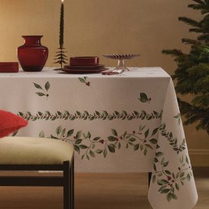 Holly-print cotton tablecloth for 2 to 4 diners