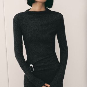 Ruched dress with ring