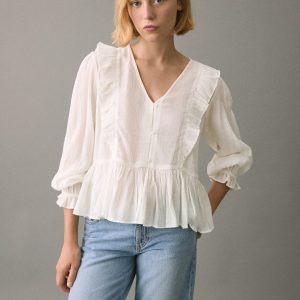 Fluid ruffled blouse