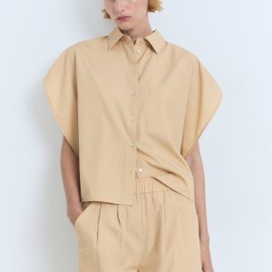 Oversized short-sleeved shirt
