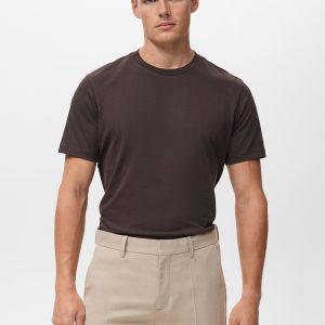 100% cotton slim-fit t-shirt