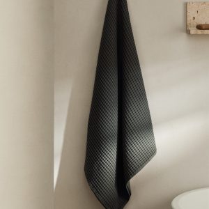 Cotton waffle bath towel