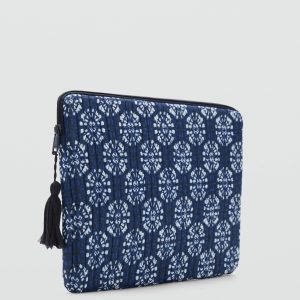 Laptop case with ethnic print