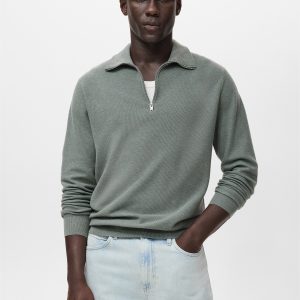 Microstructure sweater with zipper collar