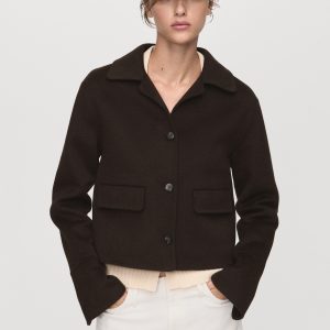 Wool jacket with buttons