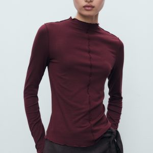 Scalloped edges T-shirt