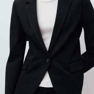 Fitted suit blazer