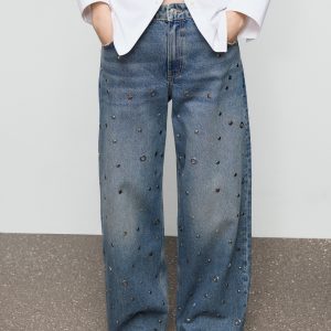 Straight-leg jeans with eyelets