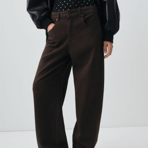 Mid-rise straight jeans