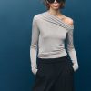 Asymmetrical long-sleeved t-shirt