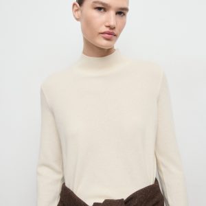 100% cashmere sweater with perkins neck