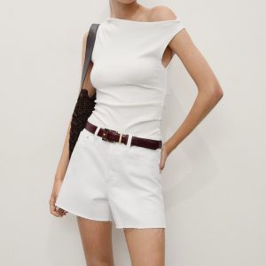 Denim shorts with frayed hem