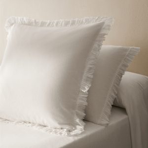 Two percale cotton pillowcases with gauze ruffle 60x60 cm