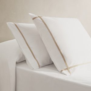 Two 200-thread count percale cotton pillowcases 60x60 cm