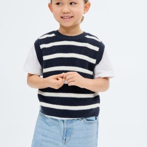 Striped knitted vest