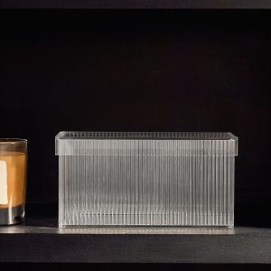 Medium transparent box