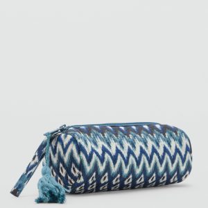 Case with ethnic print