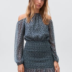 Floral dress with cut-out